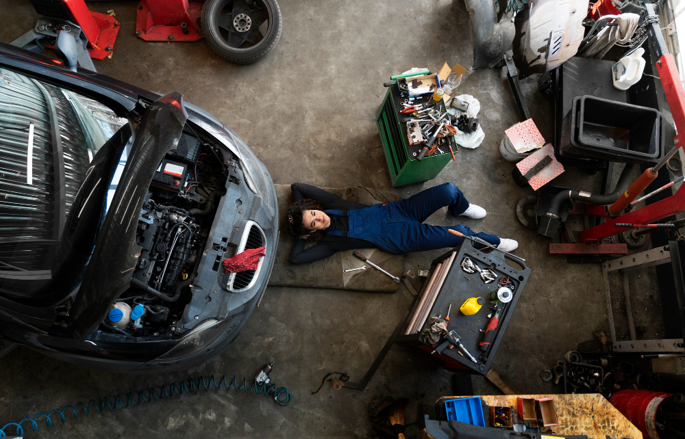 Car detailed services with tools
